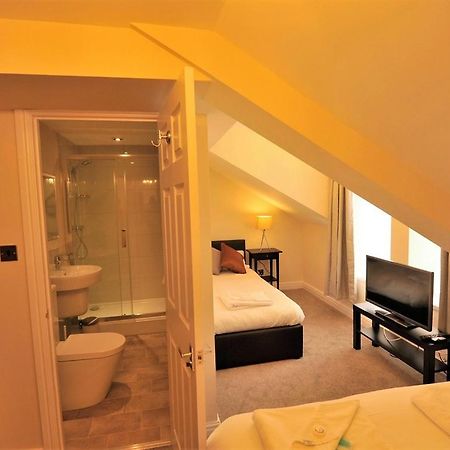 Gail'S Guest House Barry Luaran gambar